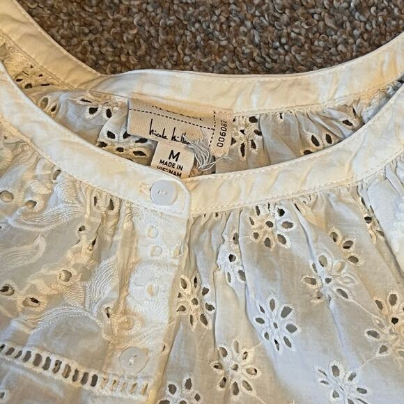 Nicole Miller Artelier Cream Eyelet Puff Sleeve Button Down. Size Medium - Picture 3 of 7